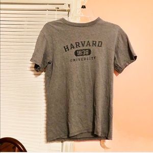 ⭐️Harvard University Short Sleeve Tee Shirt⭐️